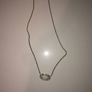 Kendra Scott necklace